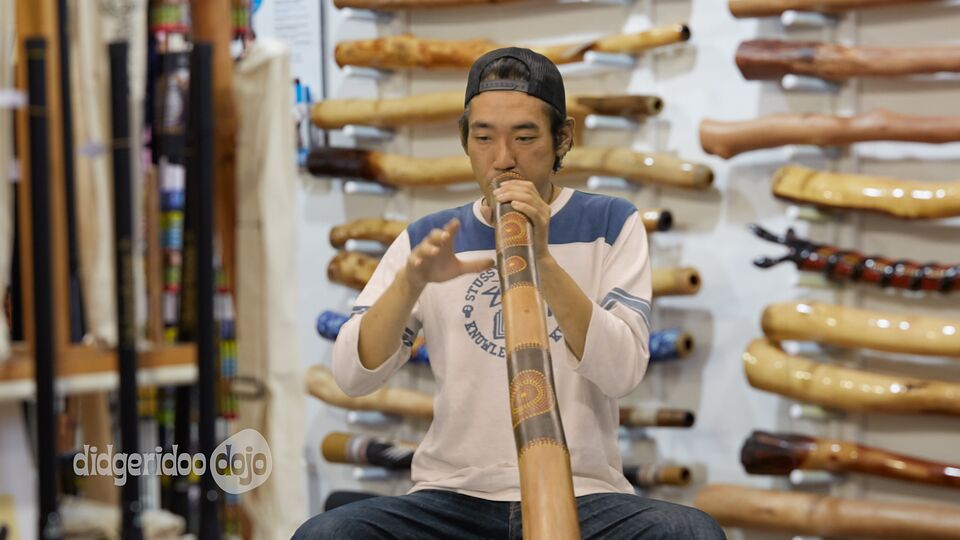 Koji Matsumoto playing the didgeridoo in a Didgeridoo Dojo lesson